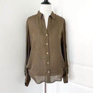 L'AGENCE Olive Button-Down Silk Blouse with Pleated Cuffs - Medium